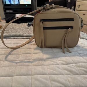 Botkier Chelsea Leather Camera Crossbody Bag New Condition With Dust Bag